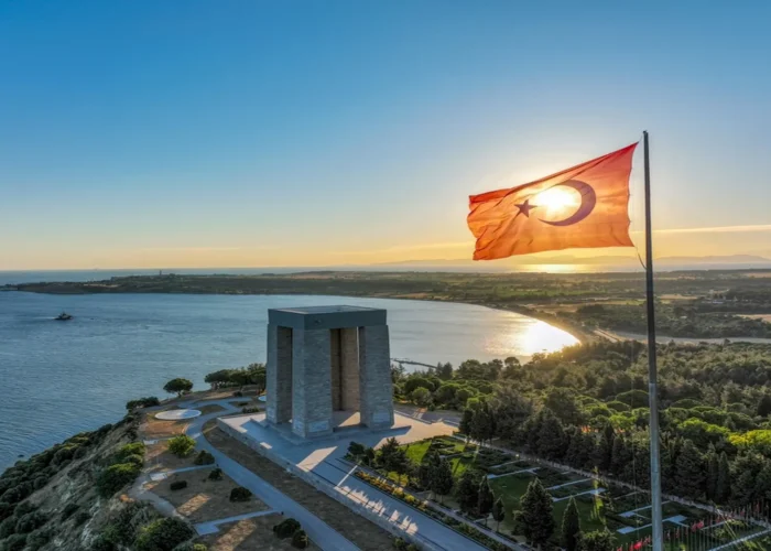 Gallipoli peninsula monument with Turkish flag